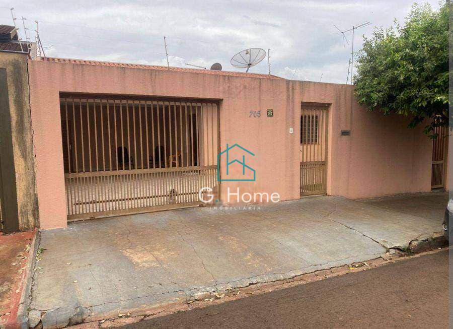 Casa à venda com 4 quartos, 260m² - Foto 1