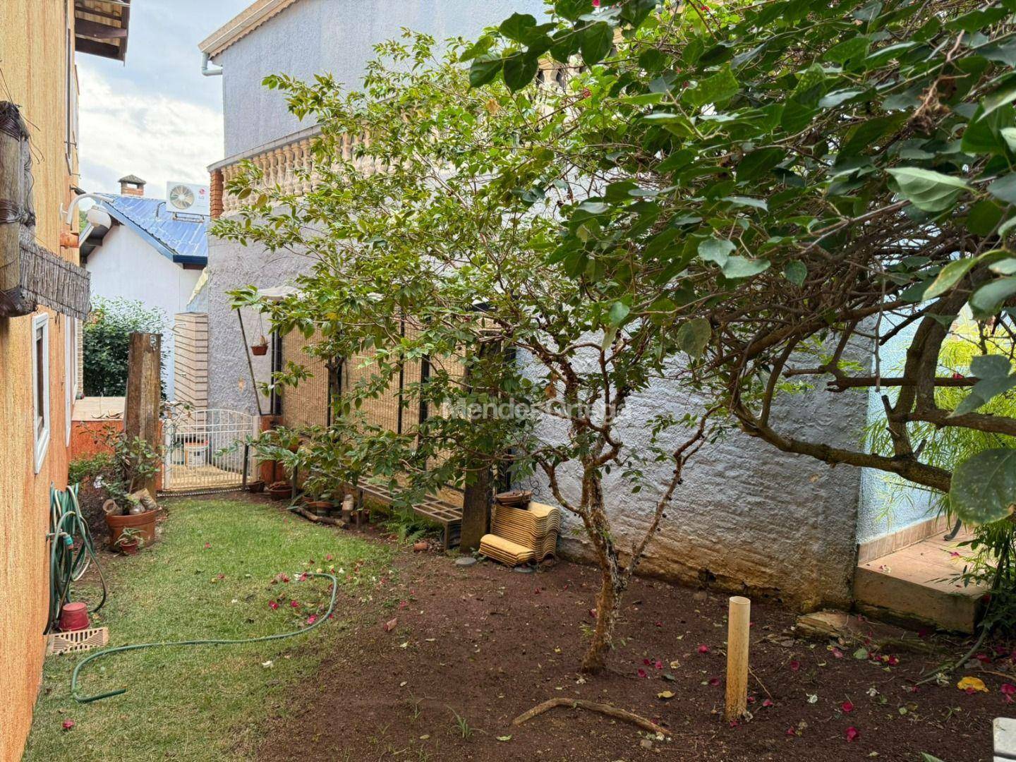 Casa de Condomínio à venda com 3 quartos, 300m² - Foto 26