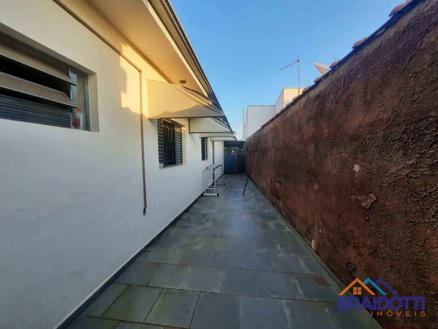 Casa à venda com 6 quartos, 300m² - Foto 23