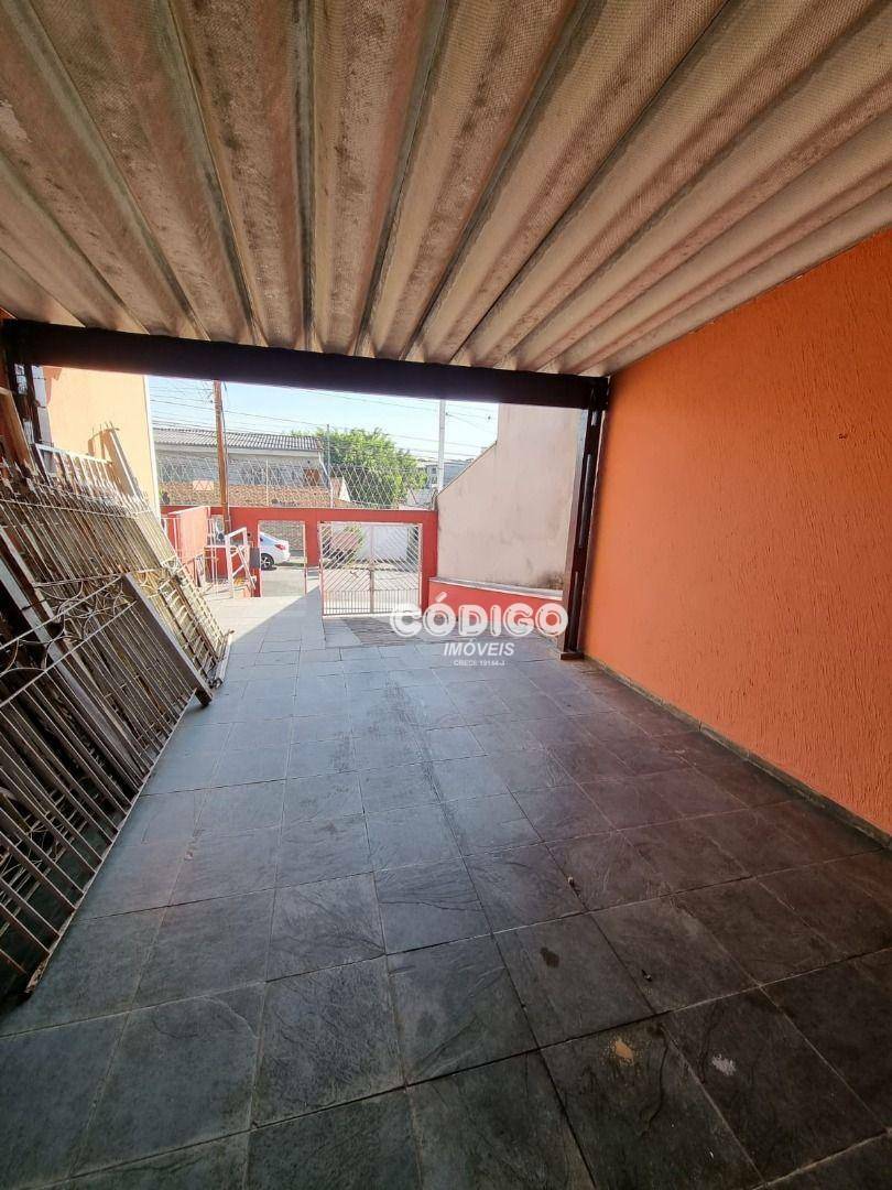 Casa para alugar com 2 quartos, 230m² - Foto 10