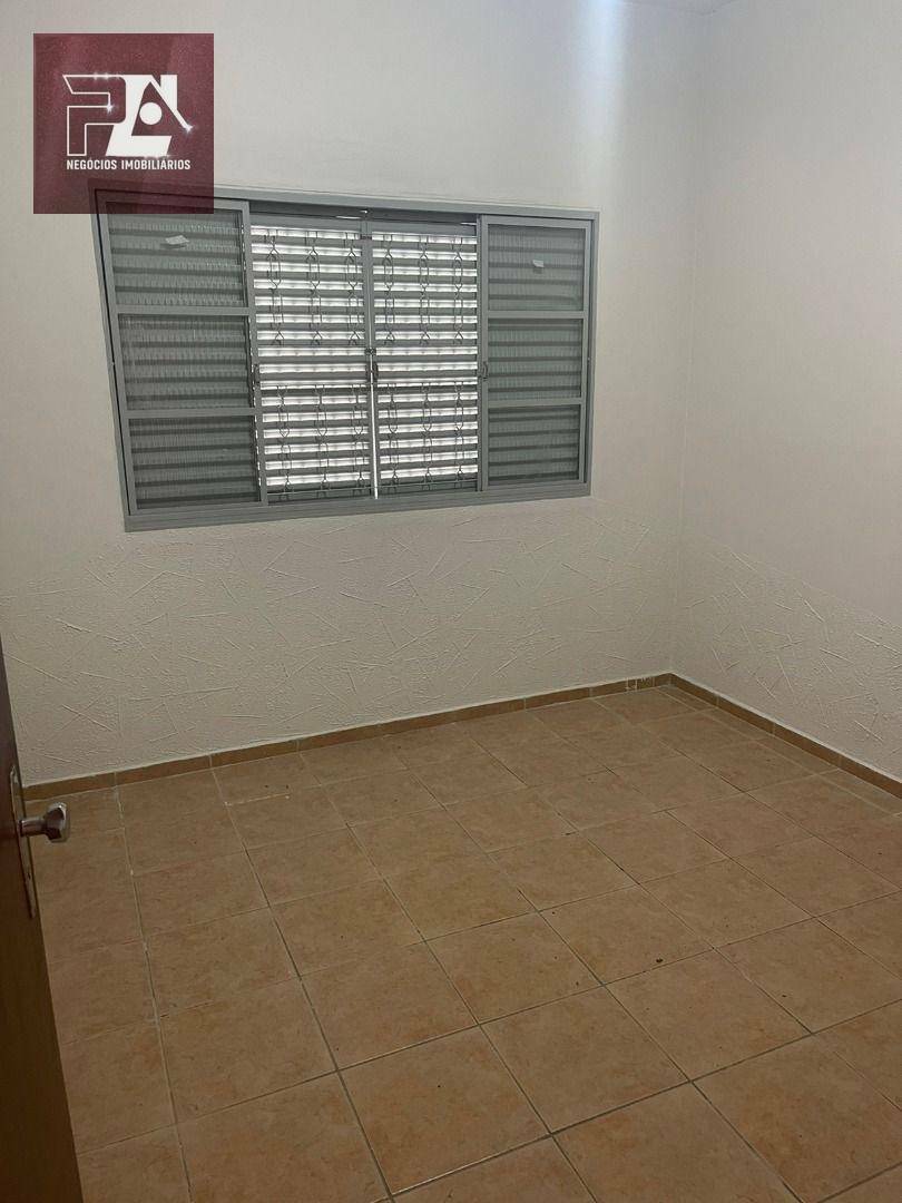 Casa à venda e aluguel com 5 quartos, 200m² - Foto 9