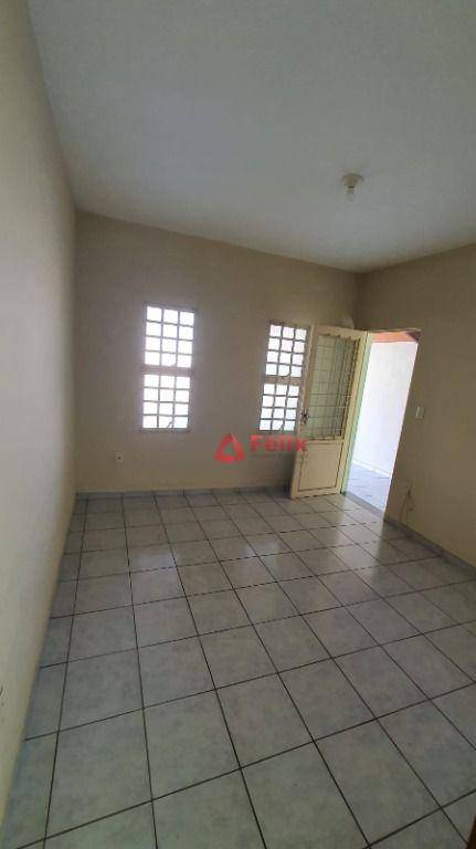 Casa à venda com 2 quartos, 96m² - Foto 4