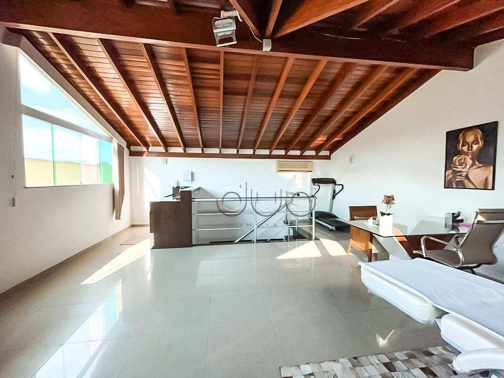 Casa de Condomínio à venda com 3 quartos, 330m² - Foto 21