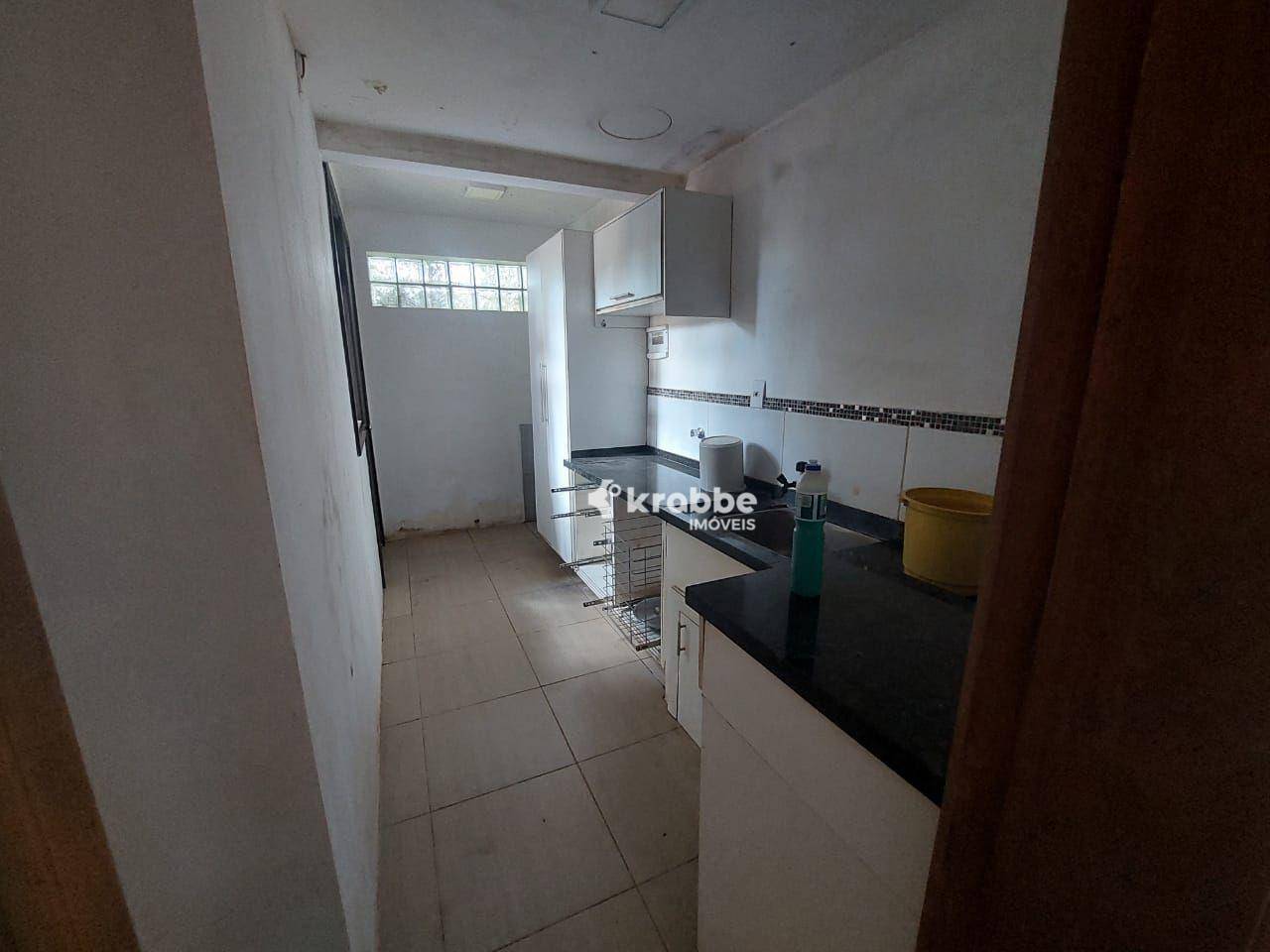 Casa para alugar com 3 quartos, 196m² - Foto 7