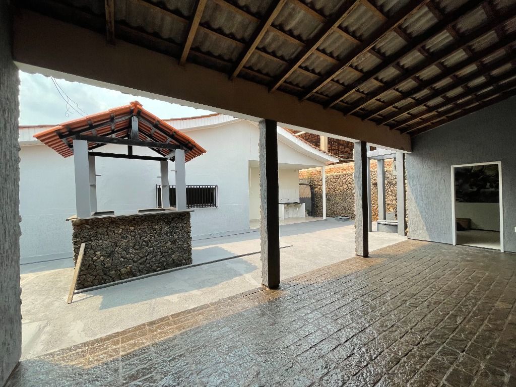 Casa à venda com 4 quartos, 400m² - Foto 37