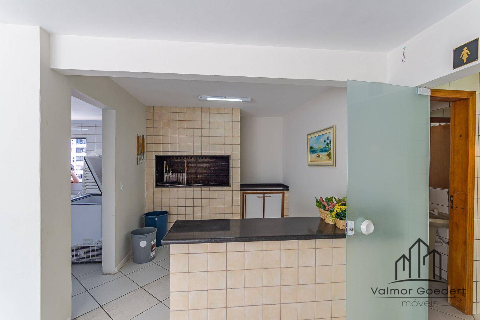 Apartamento à venda com 3 quartos, 216m² - Foto 15