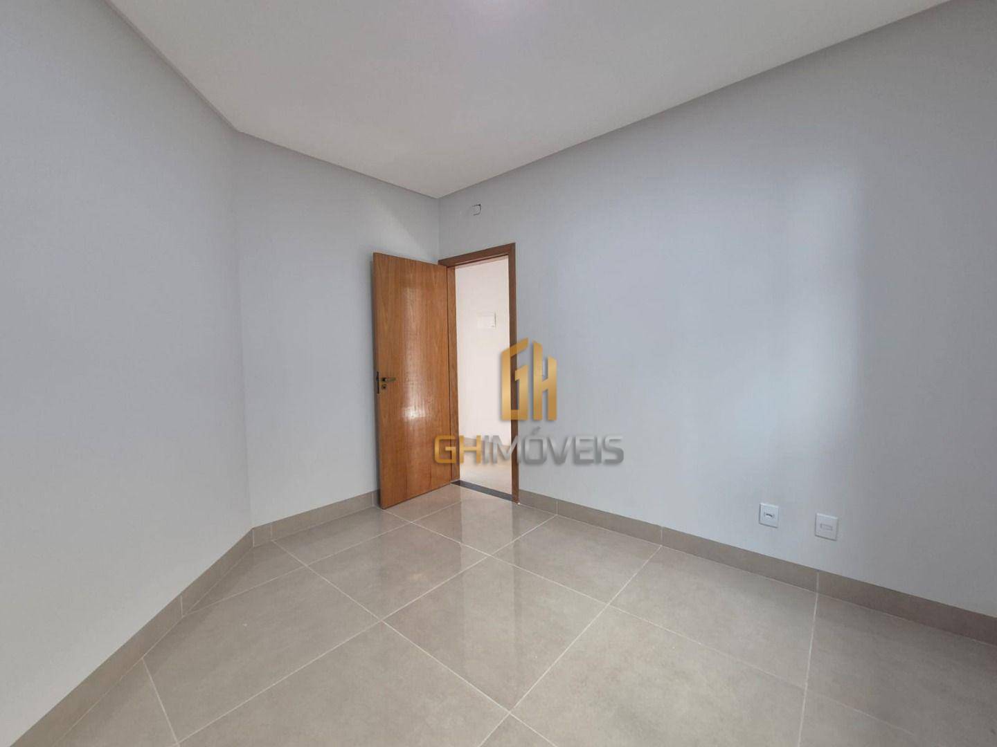 Casa à venda com 3 quartos, 110m² - Foto 2
