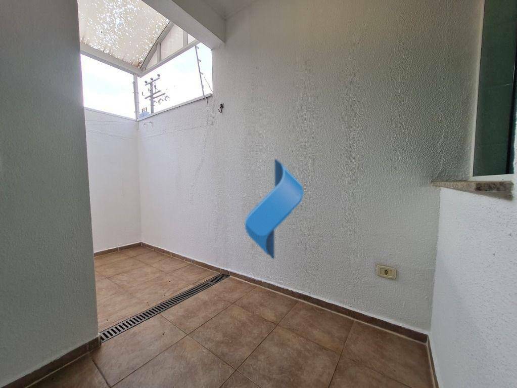 Casa à venda com 2 quartos, 63m² - Foto 4