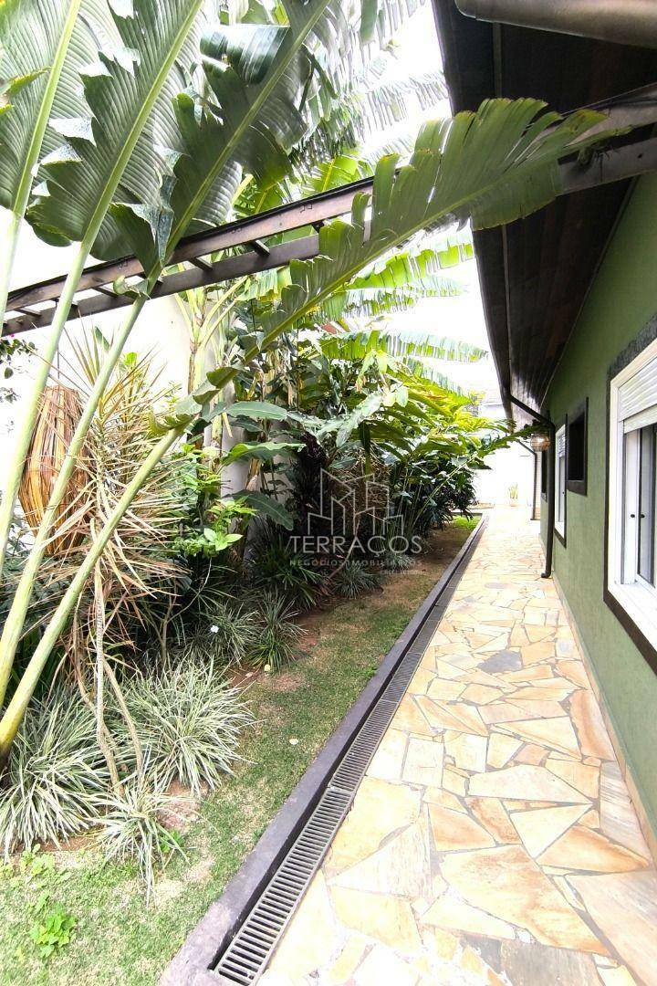 Casa para alugar com 3 quartos, 170m² - Foto 31