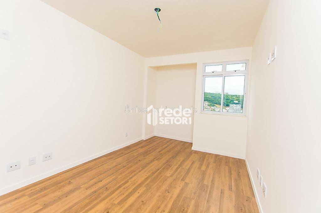 Cobertura à venda com 4 quartos, 220m² - Foto 9