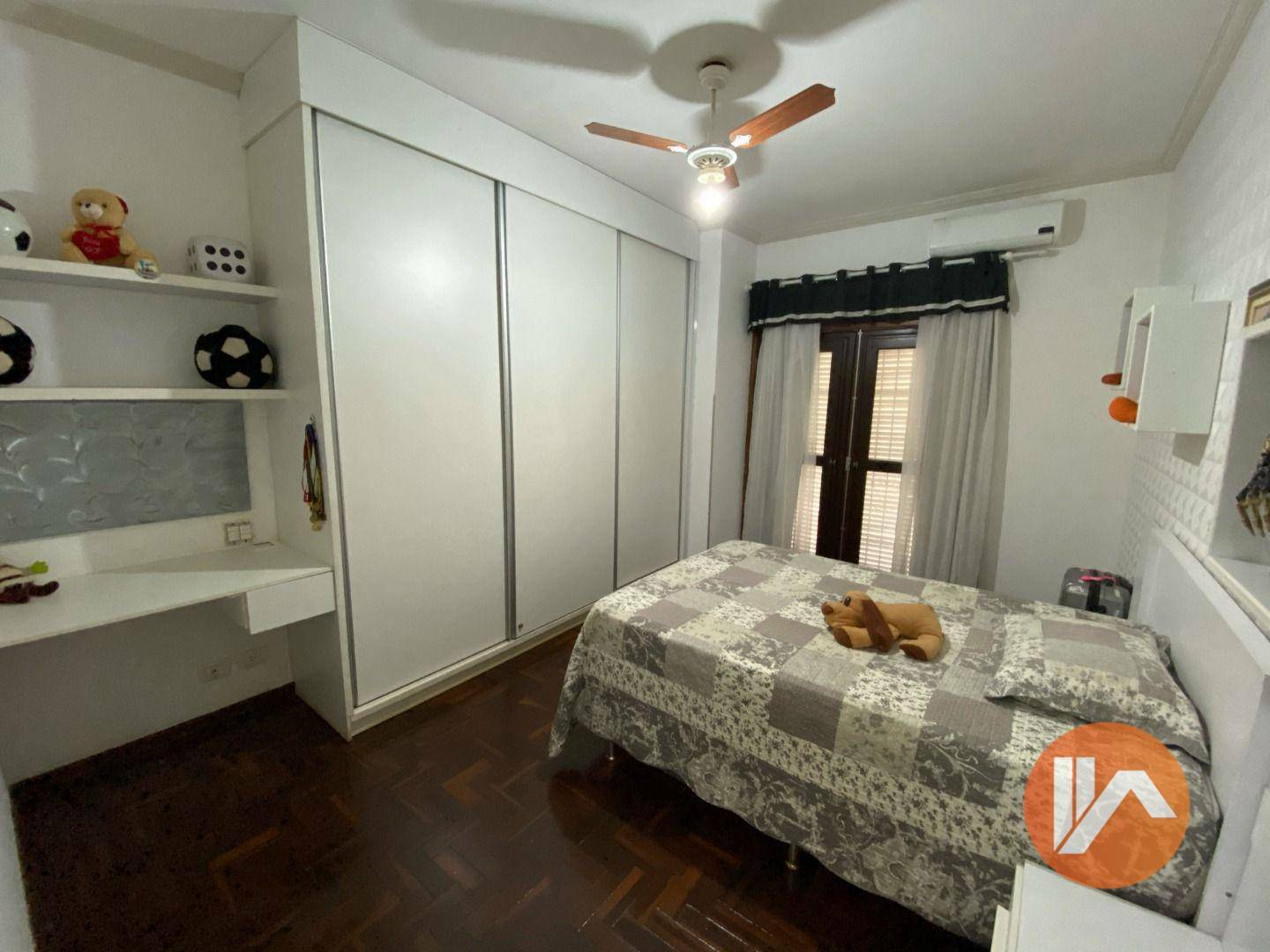 Casa à venda com 4 quartos, 600m² - Foto 19