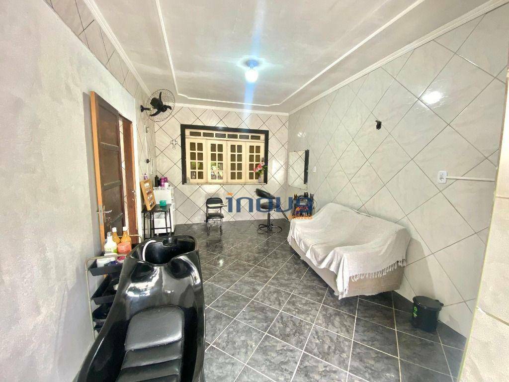 Casa à venda com 3 quartos, 100m² - Foto 4