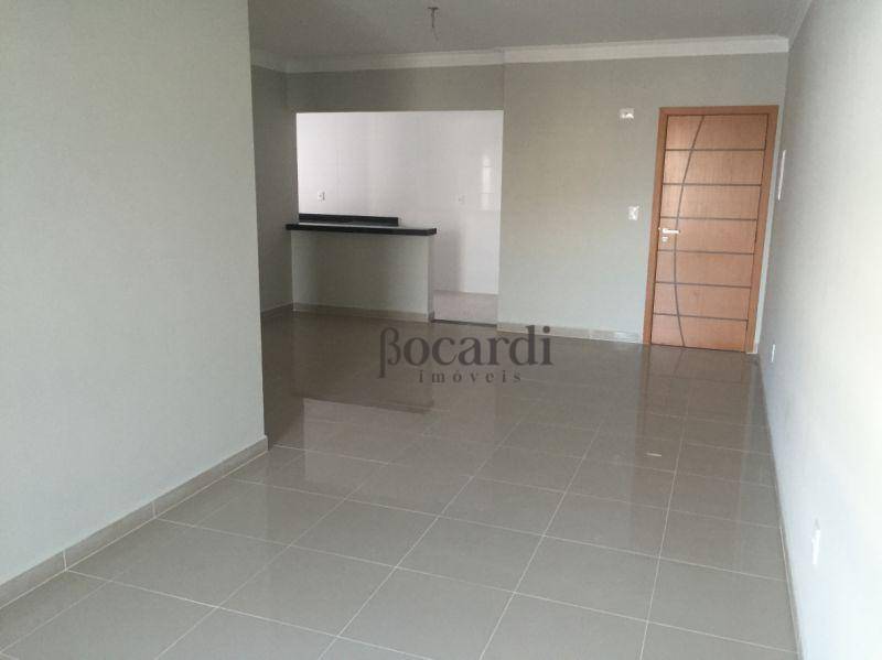 Apartamento à venda com 3 quartos, 113m² - Foto 3