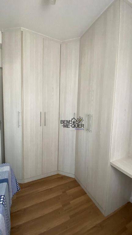 Apartamento à venda com 3 quartos, 74m² - Foto 11