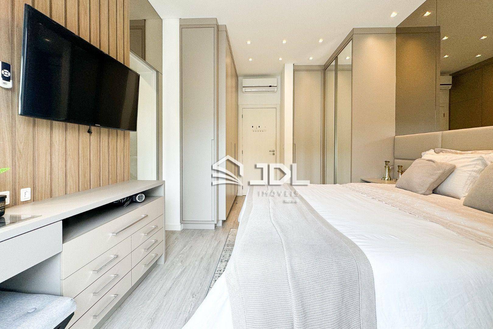 Apartamento à venda com 3 quartos, 266m² - Foto 15