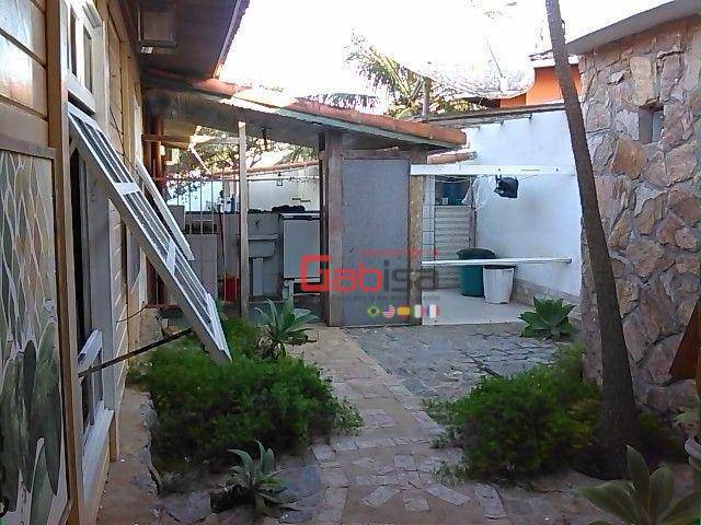 Casa à venda com 6 quartos, 250m² - Foto 20