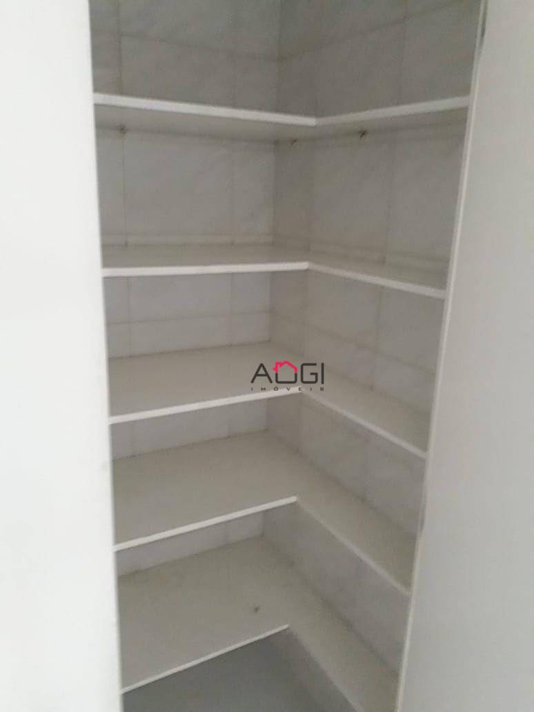 Apartamento para alugar com 2 quartos, 90m² - Foto 9