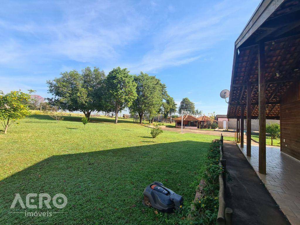 Chácara à venda com 3 quartos, 300m² - Foto 6