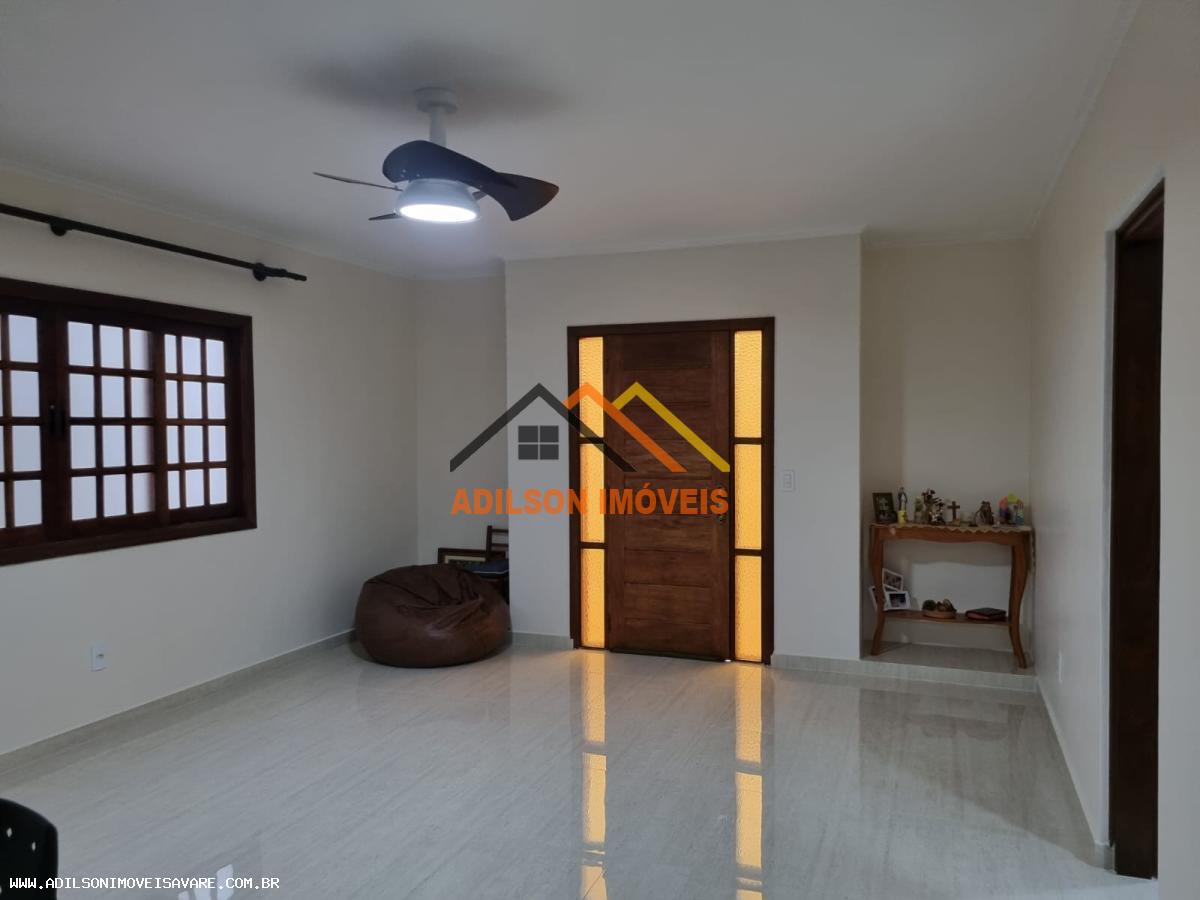 Casa à venda com 3 quartos, 300m² - Foto 3