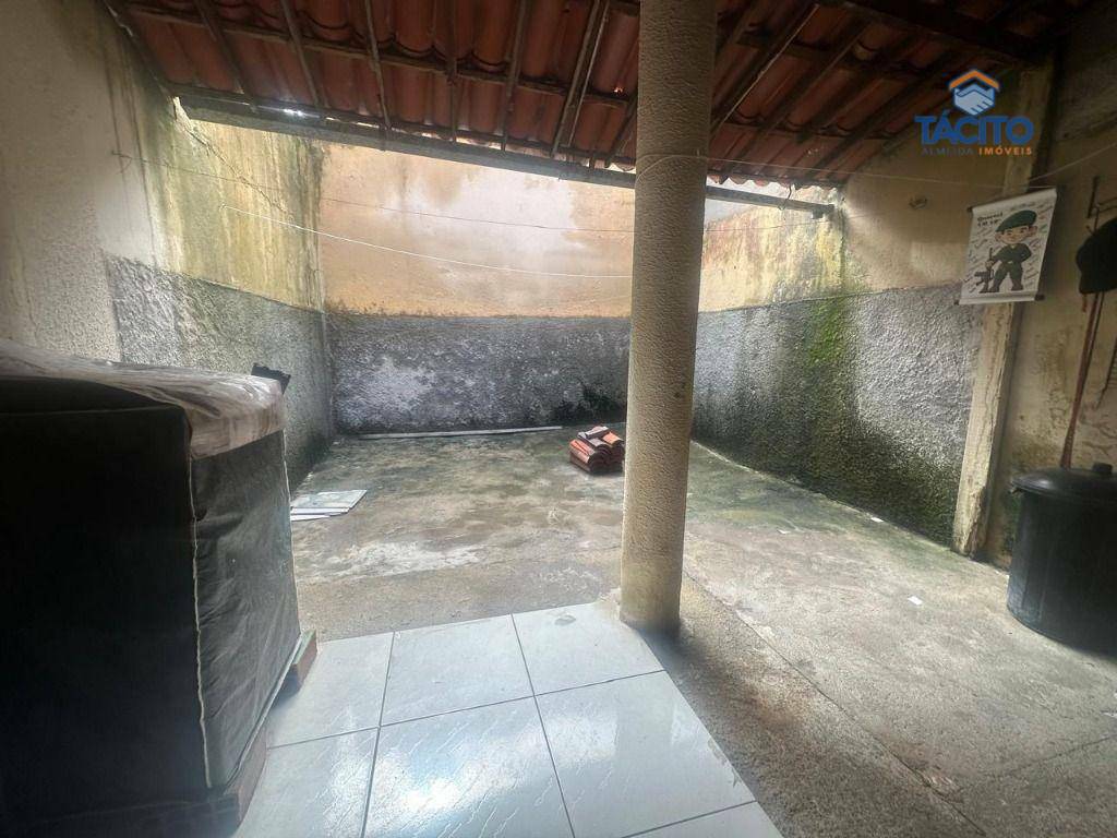 Casa à venda com 3 quartos, 80m² - Foto 6