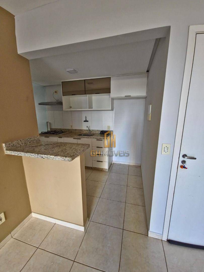 Apartamento para alugar com 2 quartos, 55m² - Foto 6