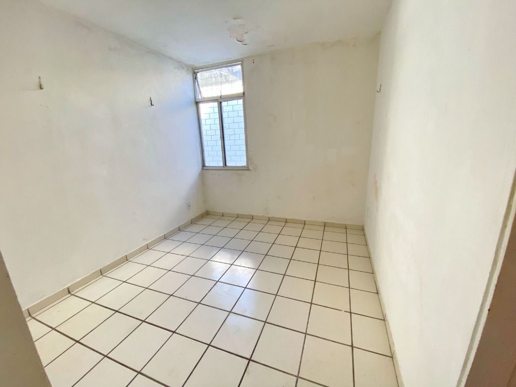 Casa à venda com 3 quartos, 211m² - Foto 8