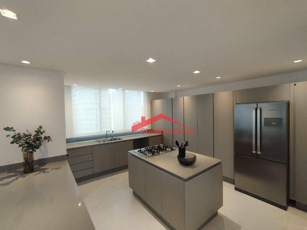 Apartamento à venda com 4 quartos, 276m² - Foto 8