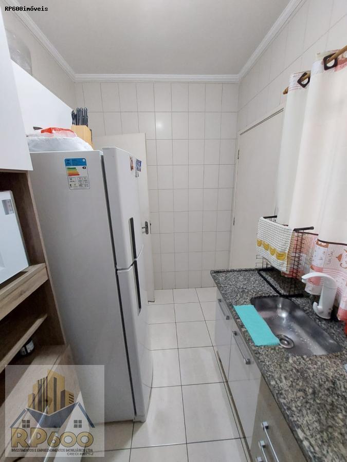 Casa à venda com 2 quartos, 60m² - Foto 6