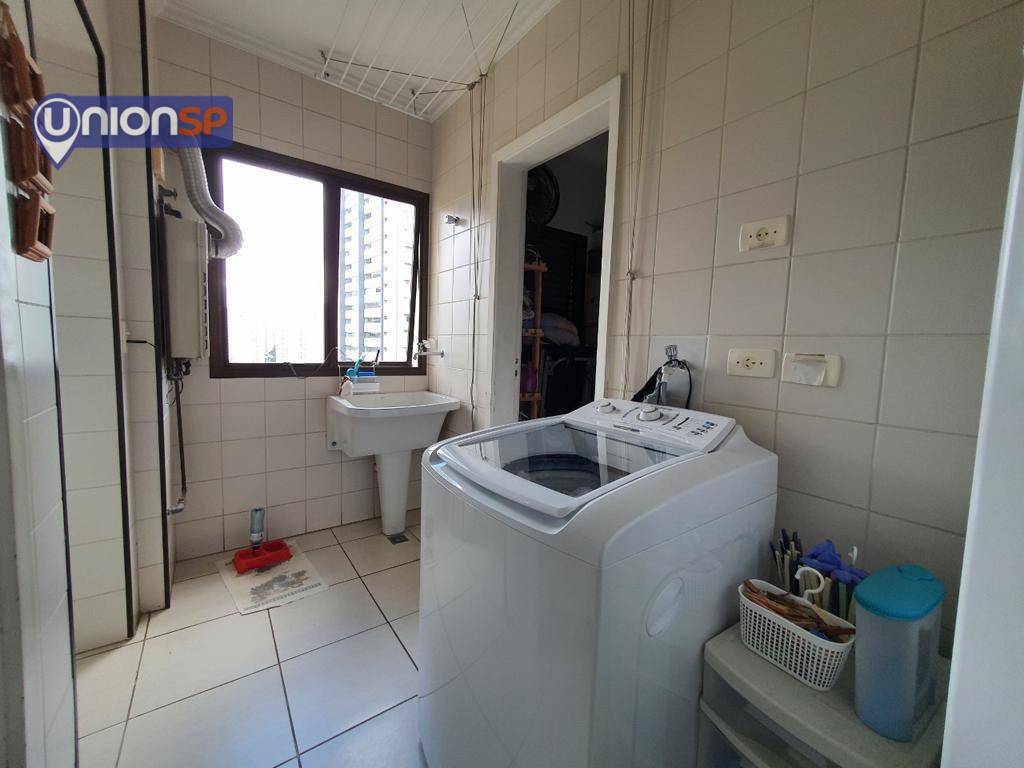 Apartamento à venda com 3 quartos, 137m² - Foto 13