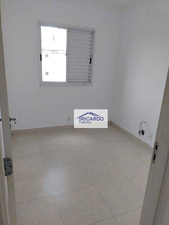 Apartamento à venda com 2 quartos, 43m² - Foto 19