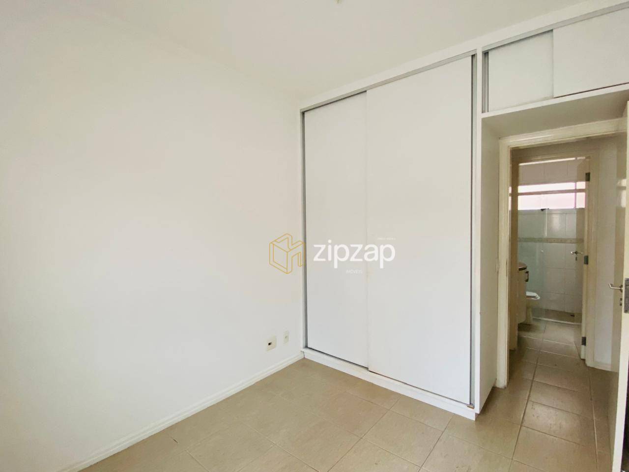 Apartamento para alugar com 3 quartos, 80m² - Foto 8