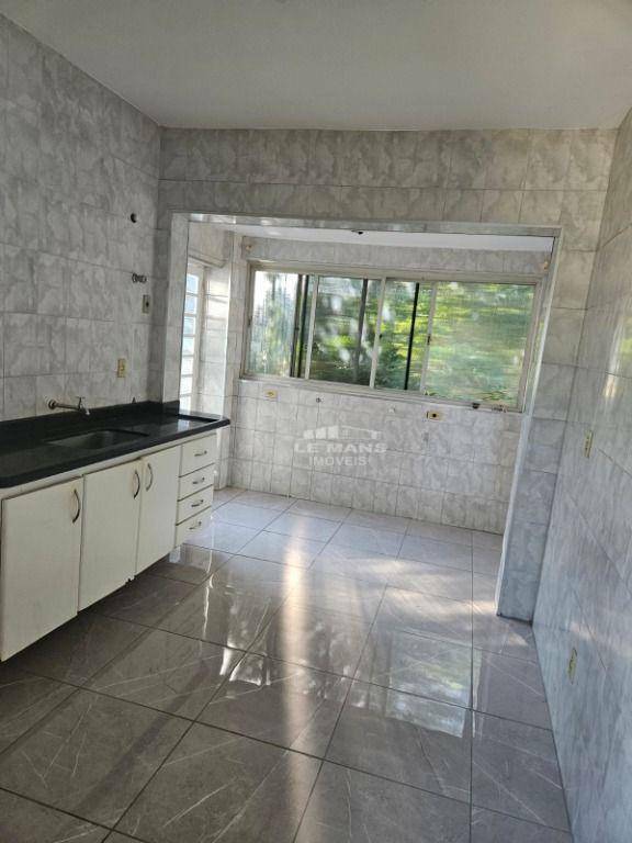 Casa à venda com 4 quartos, 160m² - Foto 4