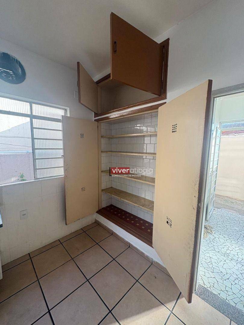 Casa para alugar com 4 quartos, 180m² - Foto 6