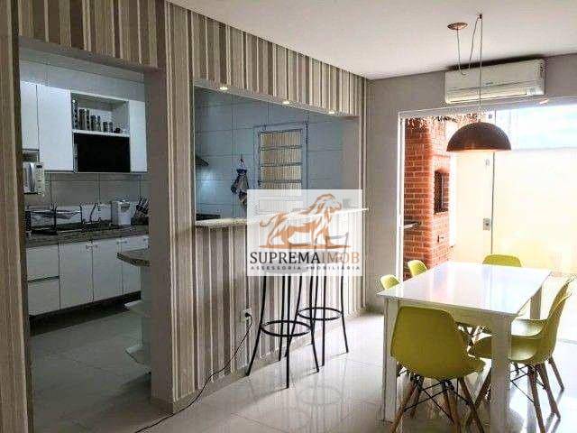 Casa à venda com 3 quartos, 100m² - Foto 1