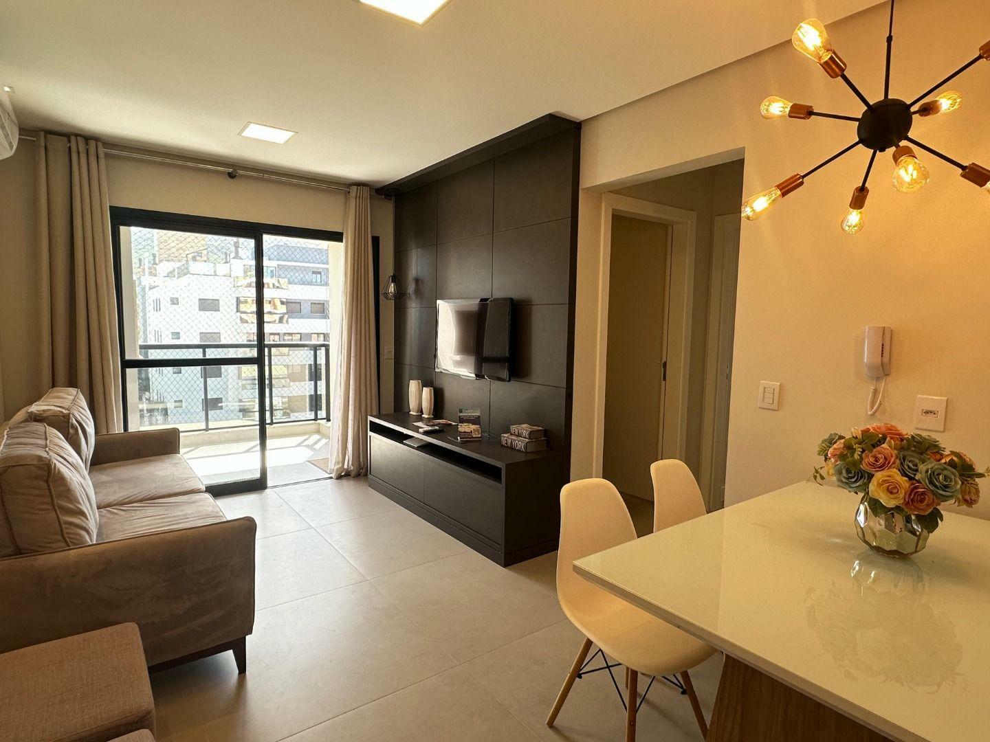 Apartamento à venda com 2 quartos, 64m² - Foto 4