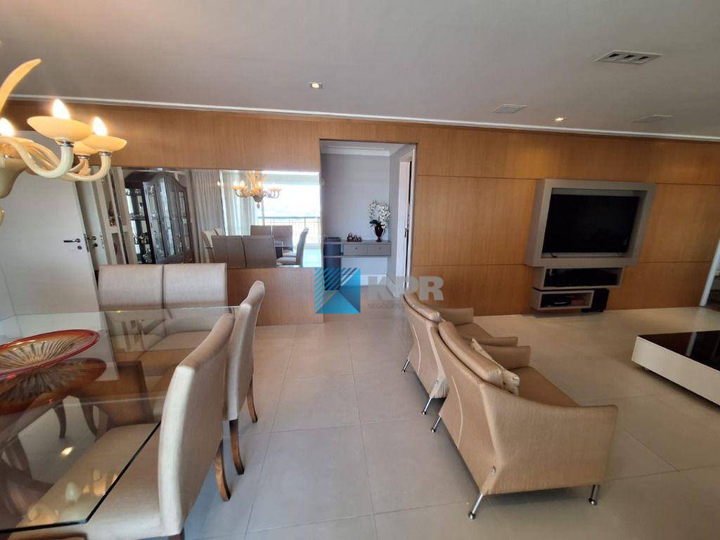 Apartamento à venda com 3 quartos, 194m² - Foto 10