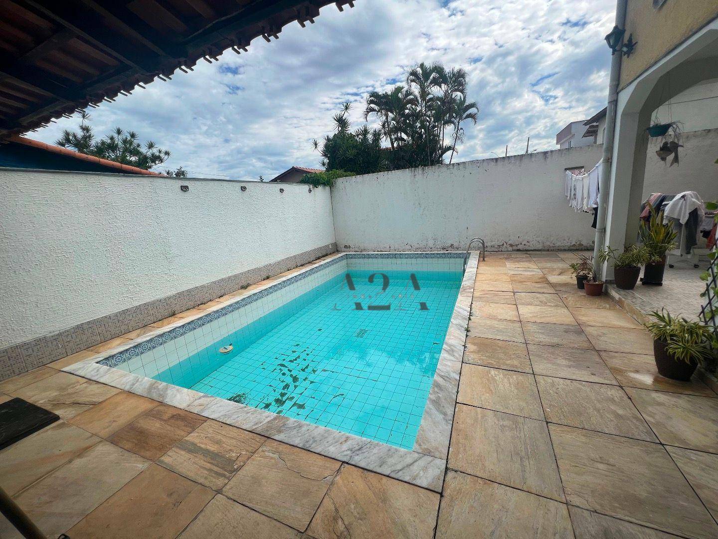 Casa à venda com 4 quartos, 335m² - Foto 34