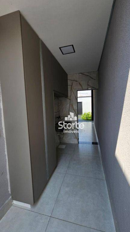 Casa à venda com 3 quartos, 180m² - Foto 8