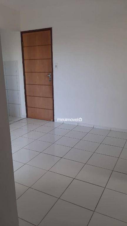 Apartamento à venda com 2 quartos, 42m² - Foto 9