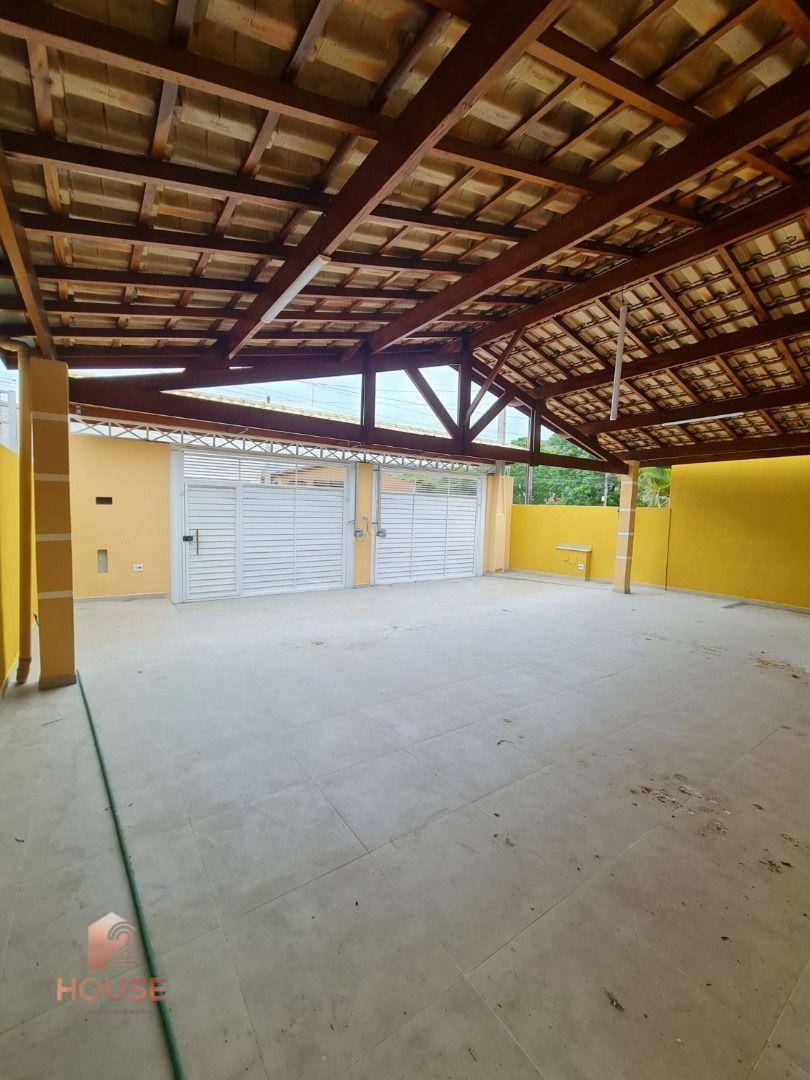 Casa à venda e aluguel com 3 quartos, 250m² - Foto 3