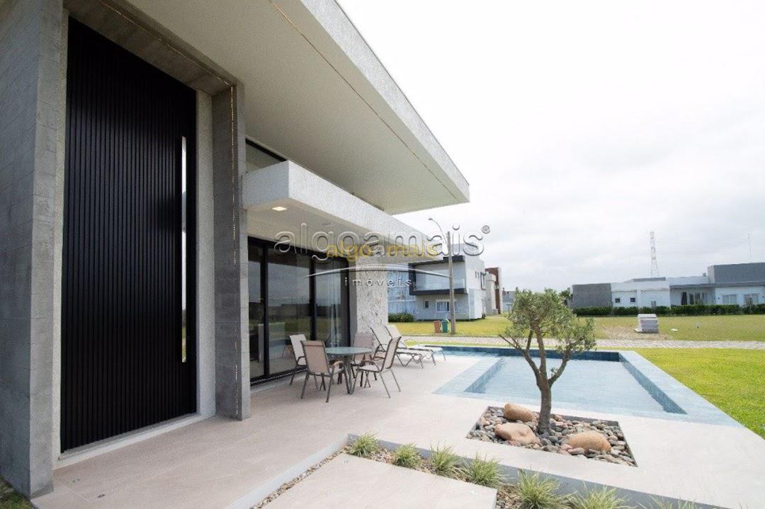 Casa de Condomínio à venda com 4 quartos, 282m² - Foto 3