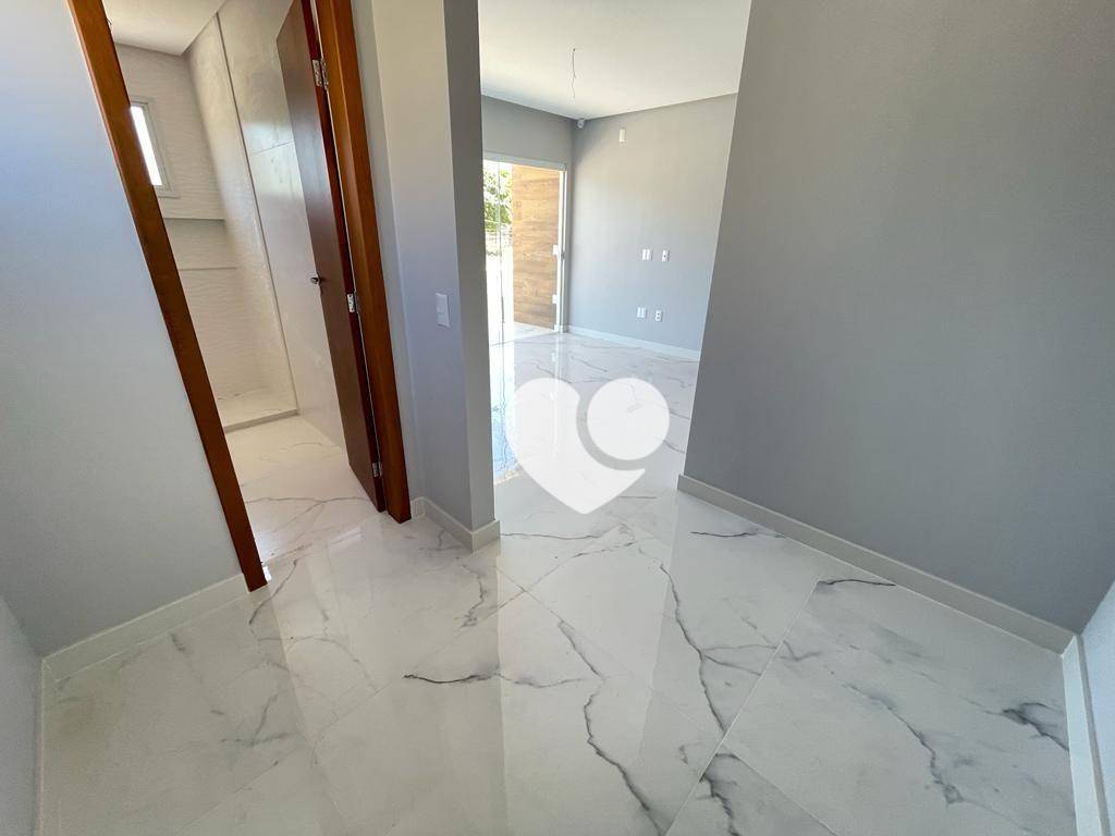 Casa à venda com 3 quartos, 220m² - Foto 10