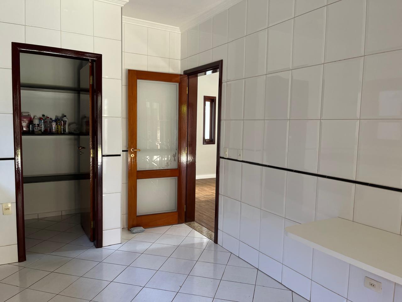 Casa à venda com 4 quartos, 294m² - Foto 26