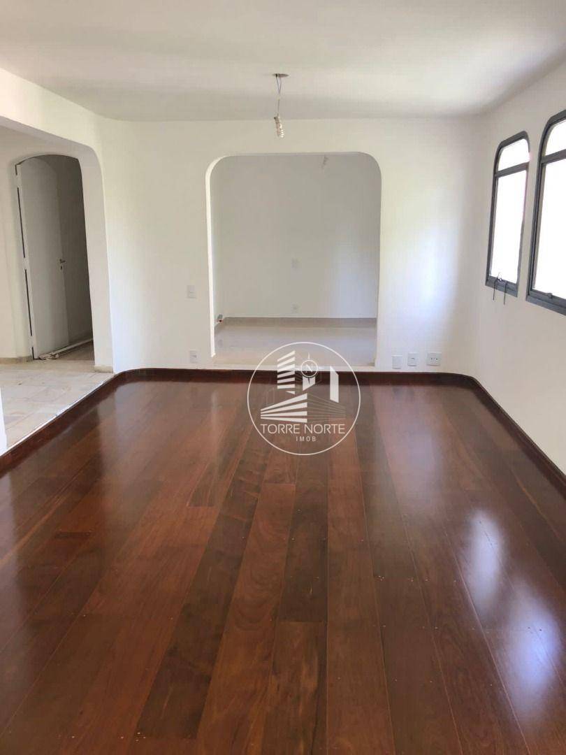 Apartamento à venda com 3 quartos, 130m² - Foto 1