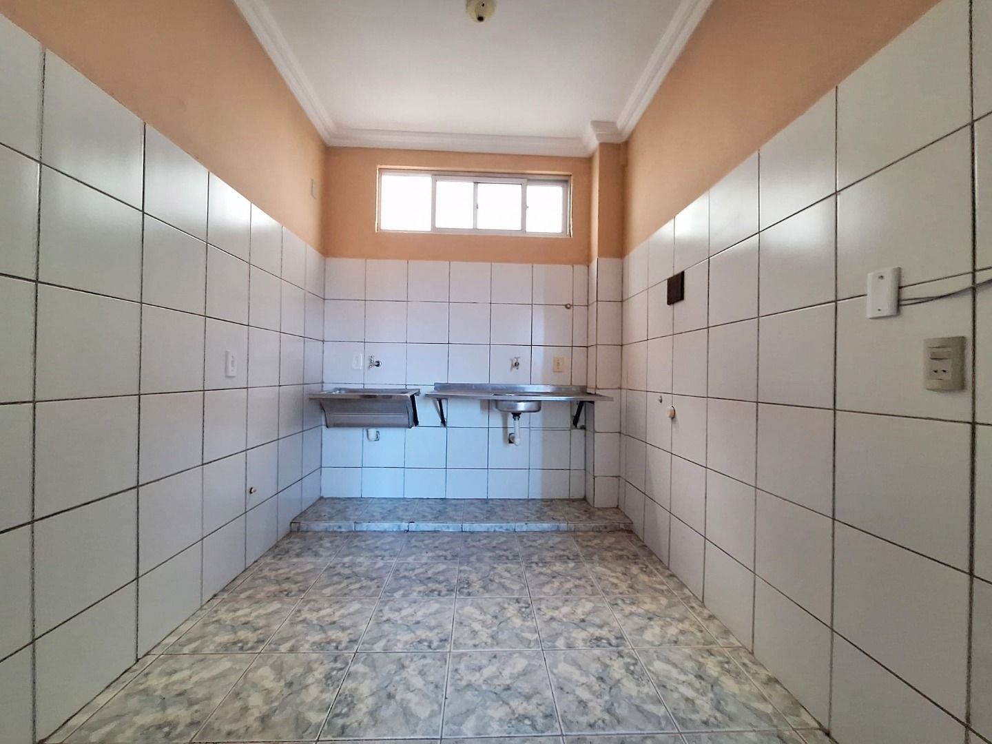 Apartamento para alugar com 2 quartos, 70m² - Foto 4