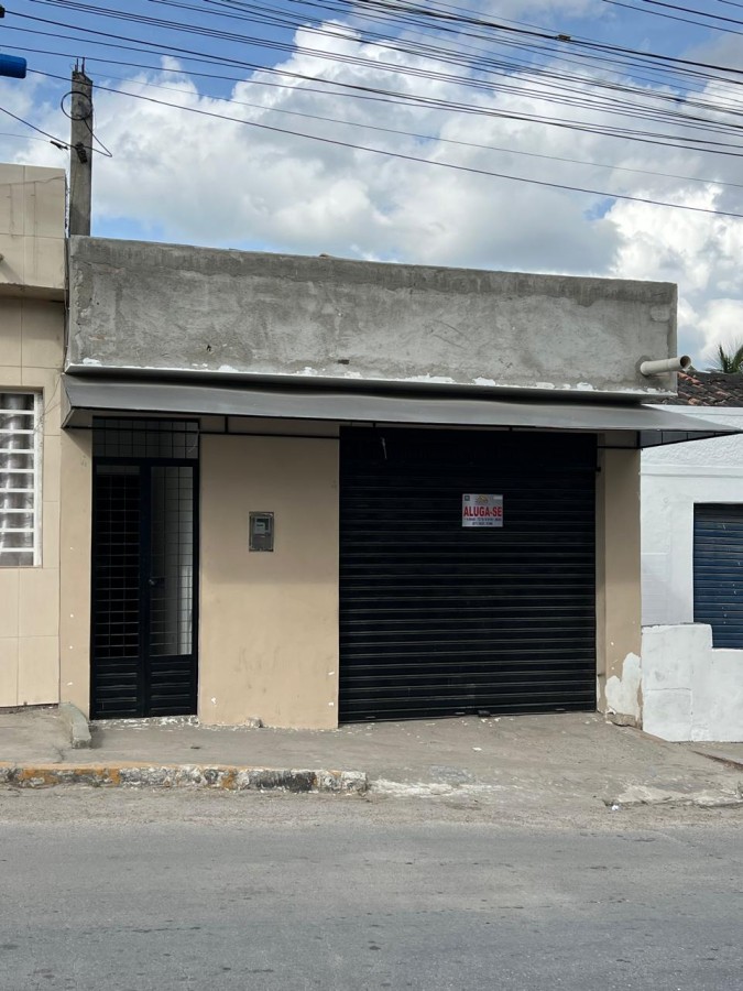 Casa para alugar com 2 quartos, 85m² - Foto 1