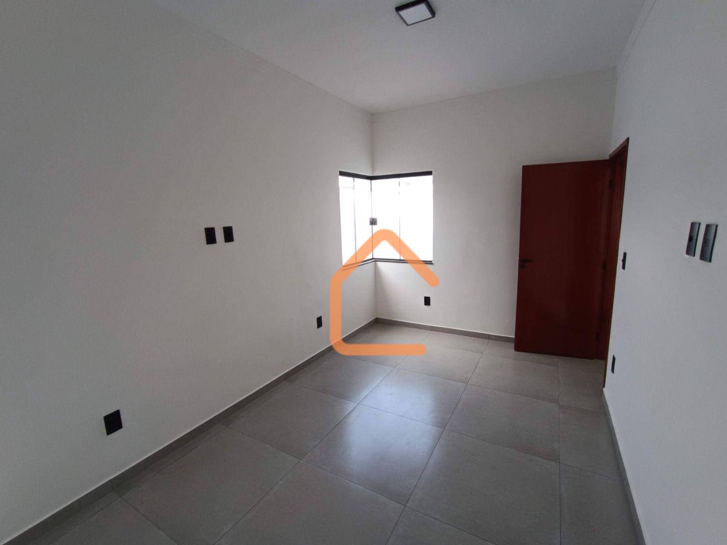 Casa à venda com 3 quartos, 105m² - Foto 11