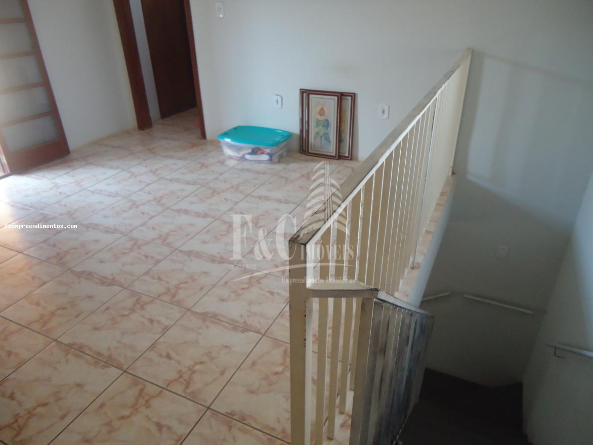 Casa à venda com 3 quartos, 363m² - Foto 32