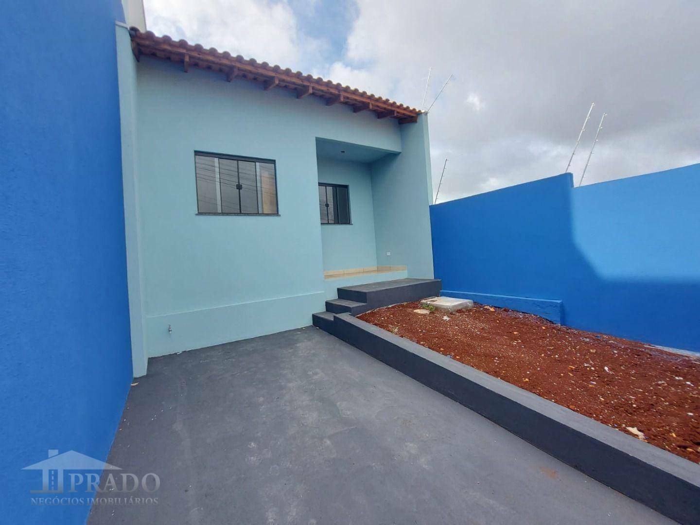 Casa à venda com 2 quartos, 55m² - Foto 2