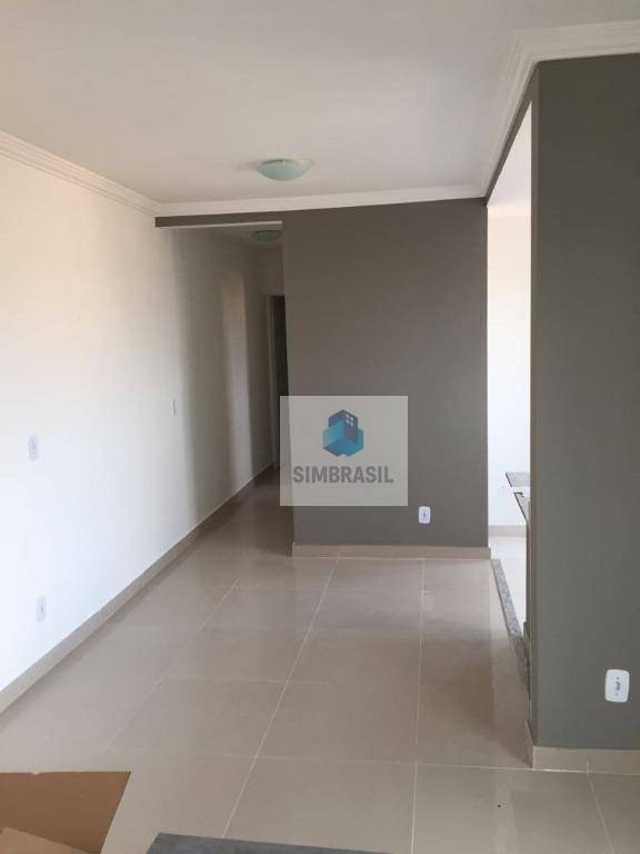 Apartamento à venda com 2 quartos, 62m² - Foto 1